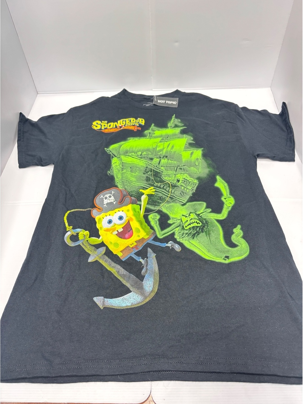 Hot Topic SpongeBob SquarePants Pirate Graphic T-Shirt Medium Unisex